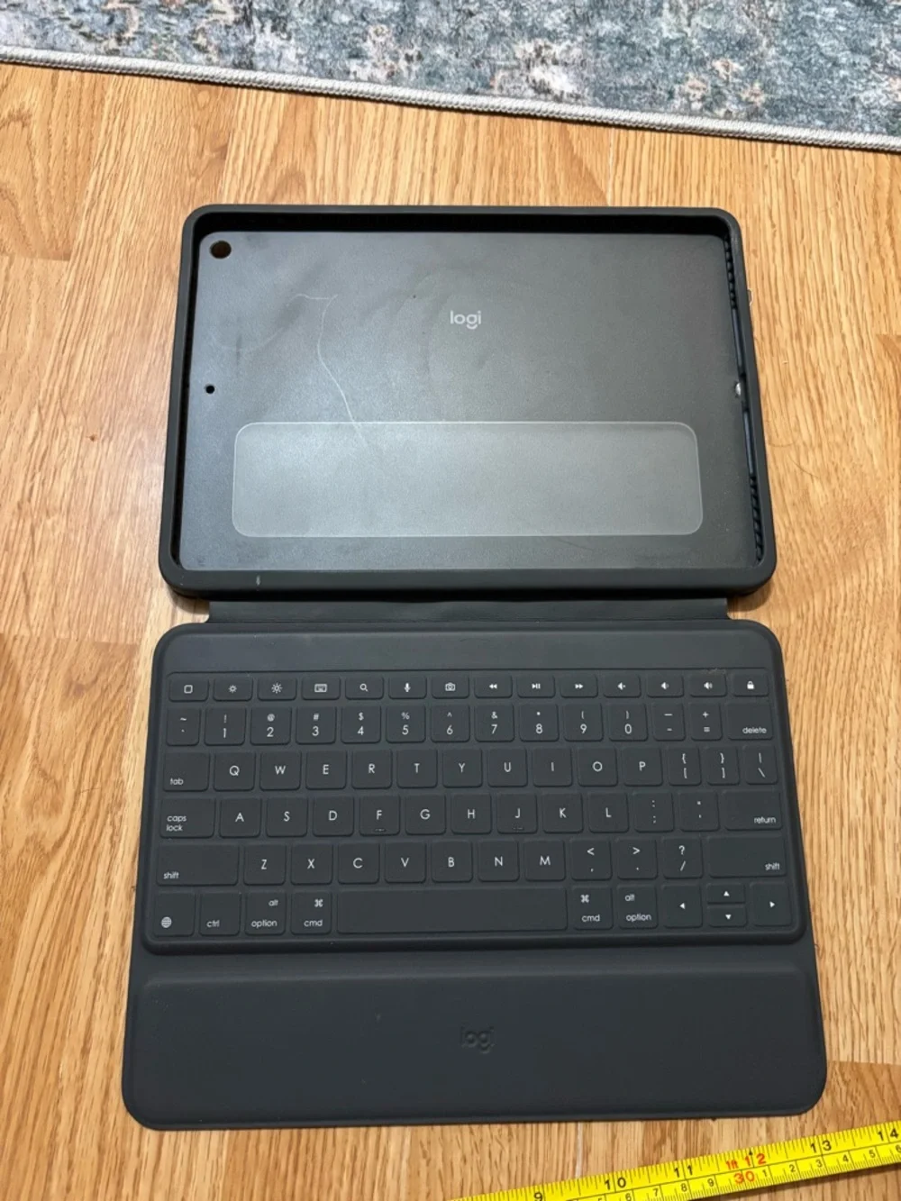 Slim Folio Keyboard Case for Tablet - Black